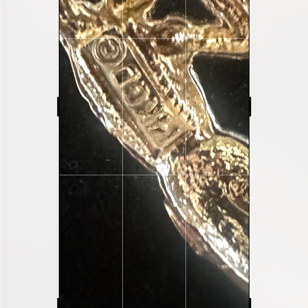 Source Unknown 14 K Gold Soccer Goalee Player Pendant - Picture 3 of 5
